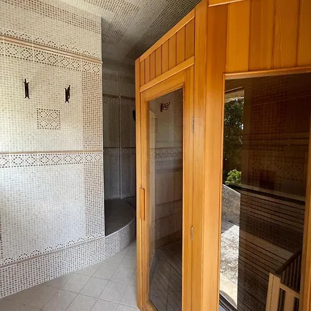 Chateau Les Boissieres Aux Portes D'uzes 26 Couchages Piscine Sauna En Bord De Riviere Cadre Exceptionnel Βίλα