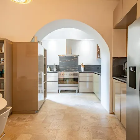 Villa Chateau Les Boissieres Aux Portes D'uzes 26 Couchages Piscine Sauna En Bord De Riviere Cadre Exceptionnel *