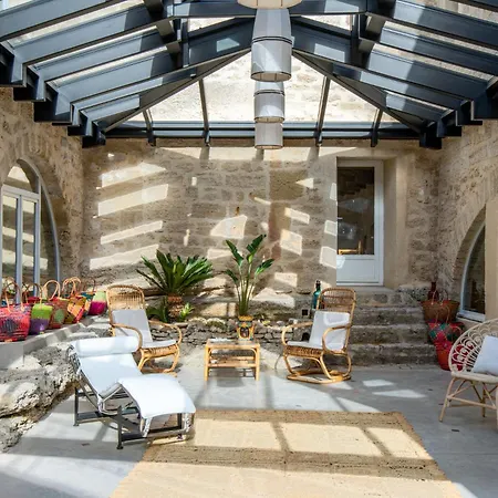 Chateau Les Boissieres Aux Portes D'uzes 26 Couchages Piscine Sauna En Bord De Riviere Cadre Exceptionnel *