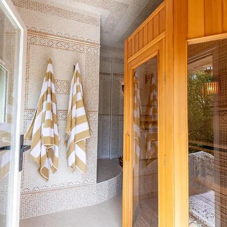 Chateau Les Boissieres Aux Portes D'uzes 26 Couchages Piscine Sauna En Bord De Riviere Cadre Exceptionnel Βίλα