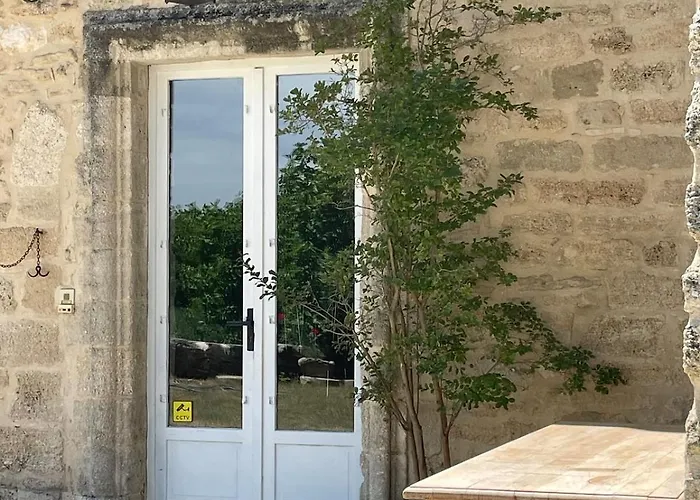 Chateau Les Boissieres Aux Portes D'uzes 26 Couchages Piscine Sauna En Bord De Riviere Cadre Exceptionnel Sagriès