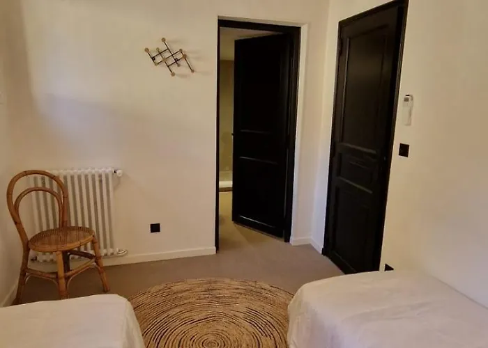 Chateau Les Boissieres Aux Portes D'uzes 26 Couchages Piscine Sauna En Bord De Riviere Cadre Exceptionnel *