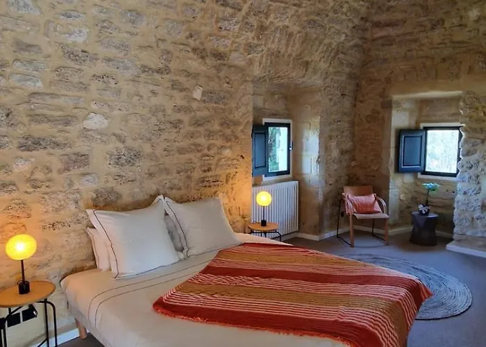 Willa Chateau Les Boissieres Aux Portes D'uzes 26 Couchages Piscine Sauna En Bord De Riviere Cadre Exceptionnel *