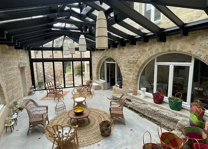 Chateau Les Boissieres Aux Portes D'uzes 26 Couchages Piscine Sauna En Bord De Riviere Cadre Exceptionnel Sagriès