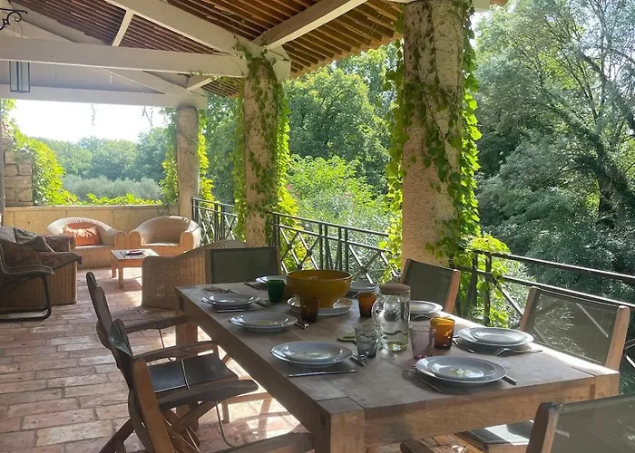 Chateau Les Boissieres Aux Portes D'uzes 26 Couchages Piscine Sauna En Bord De Riviere Cadre Exceptionnel Willa *