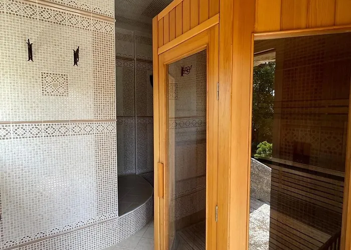 Chateau Les Boissieres Aux Portes D'uzes 26 Couchages Piscine Sauna En Bord De Riviere Cadre Exceptionnel Willa