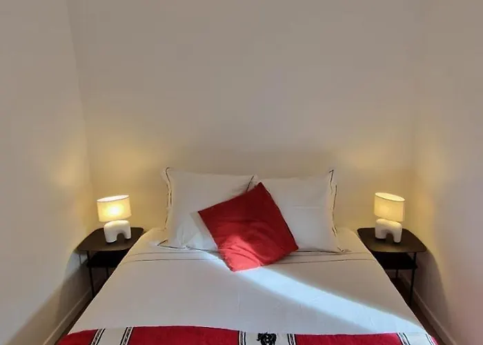 Willa Chateau Les Boissieres Aux Portes D'uzes 26 Couchages Piscine Sauna En Bord De Riviere Cadre Exceptionnel *